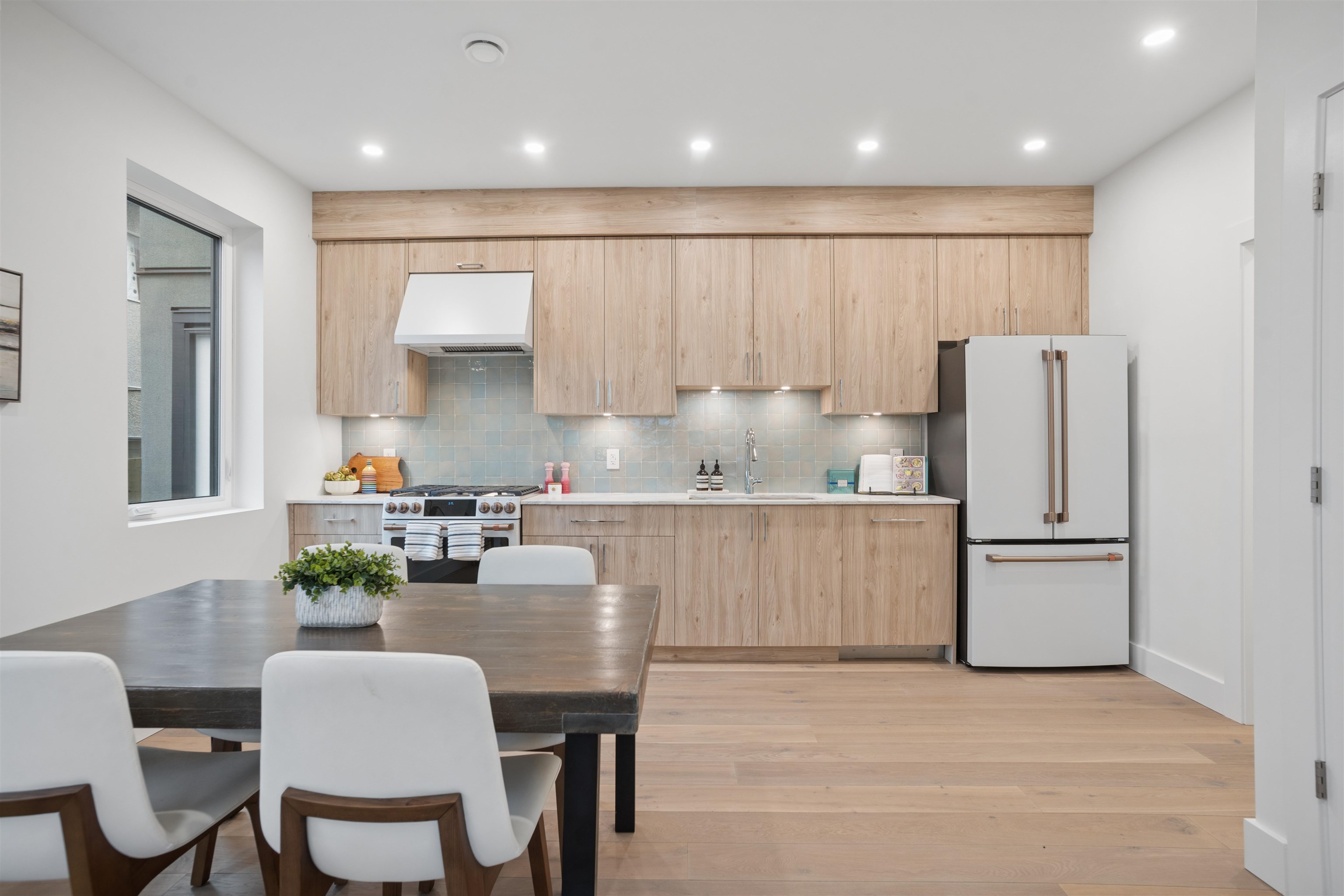 2 2339 Parker Street - MLS&reg; # R3169083