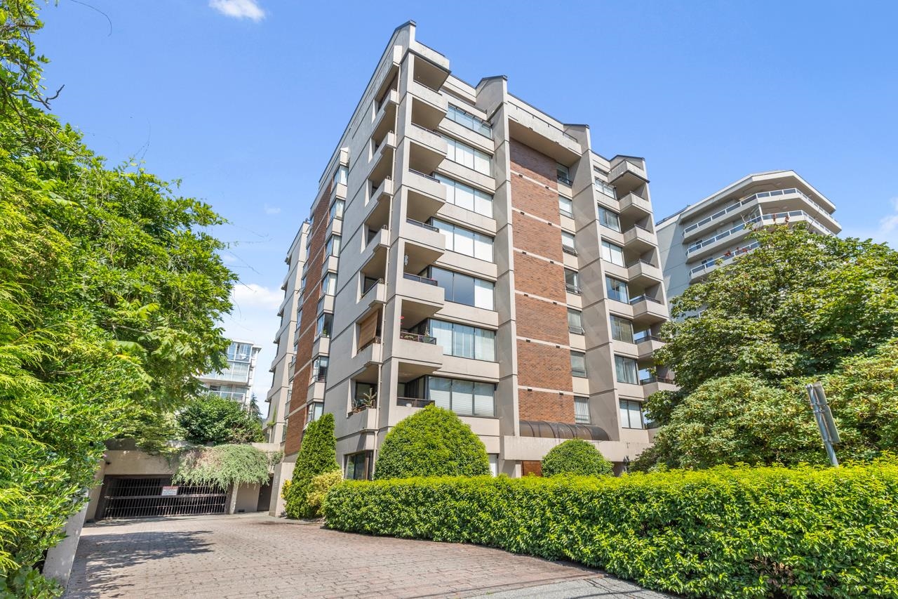  1737 Duchess Avenue - MLS&reg; # R3169123
