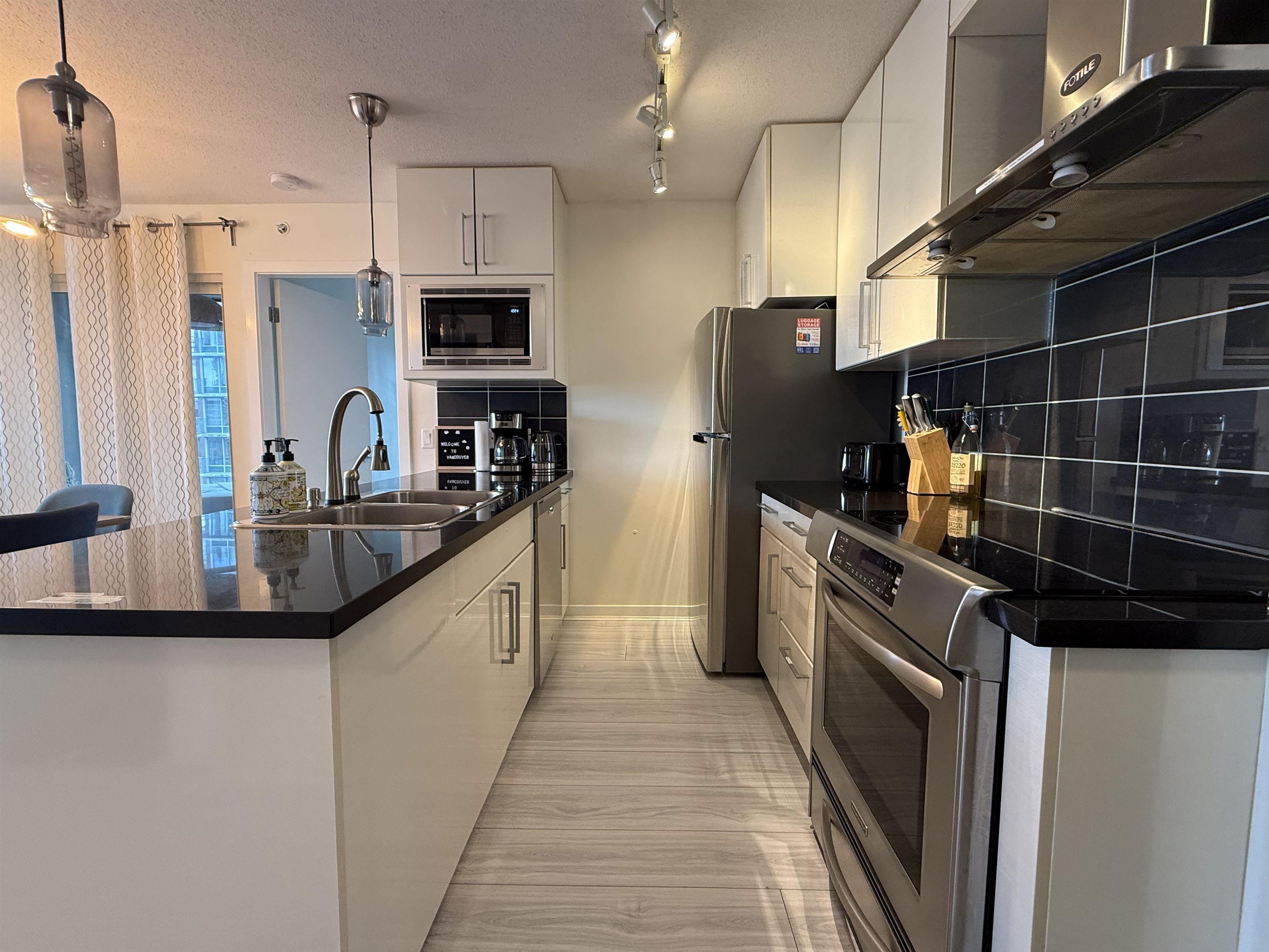 1002 689 Abbott Street - MLS&reg; # R3169750