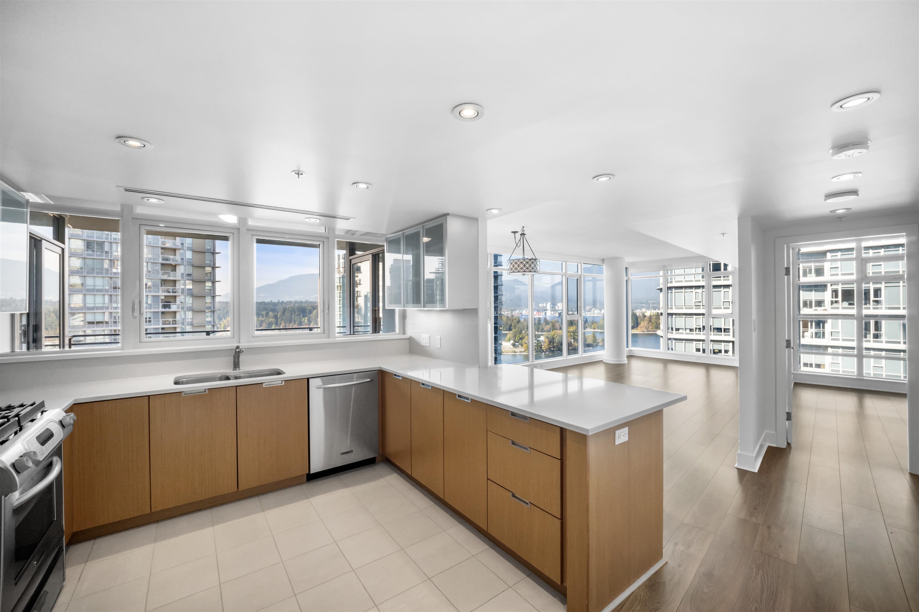 2302 1205 Hastings Street - MLS&reg; # R3170014
