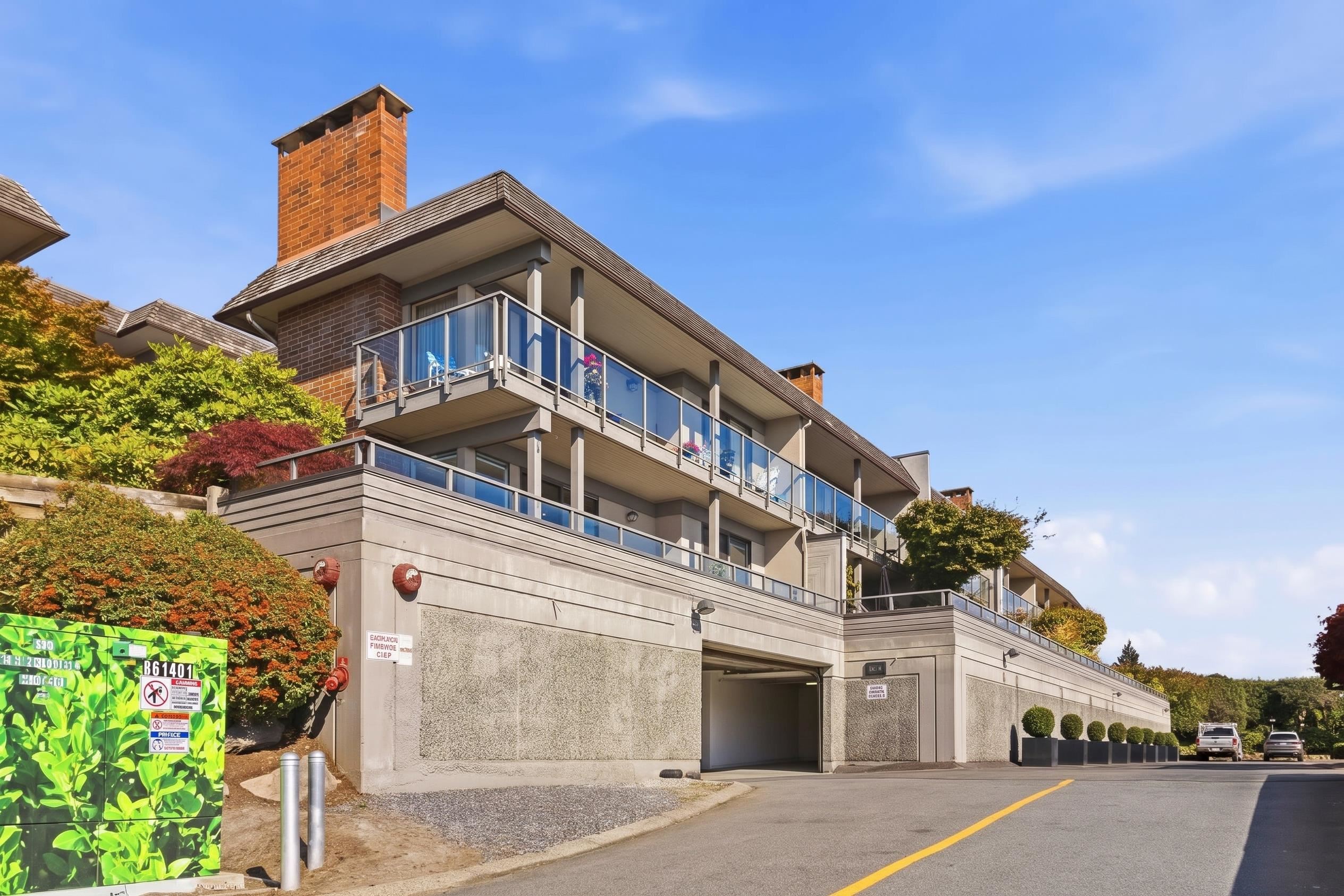 22 2214 Folkestone Way - MLS&reg; # R3170686