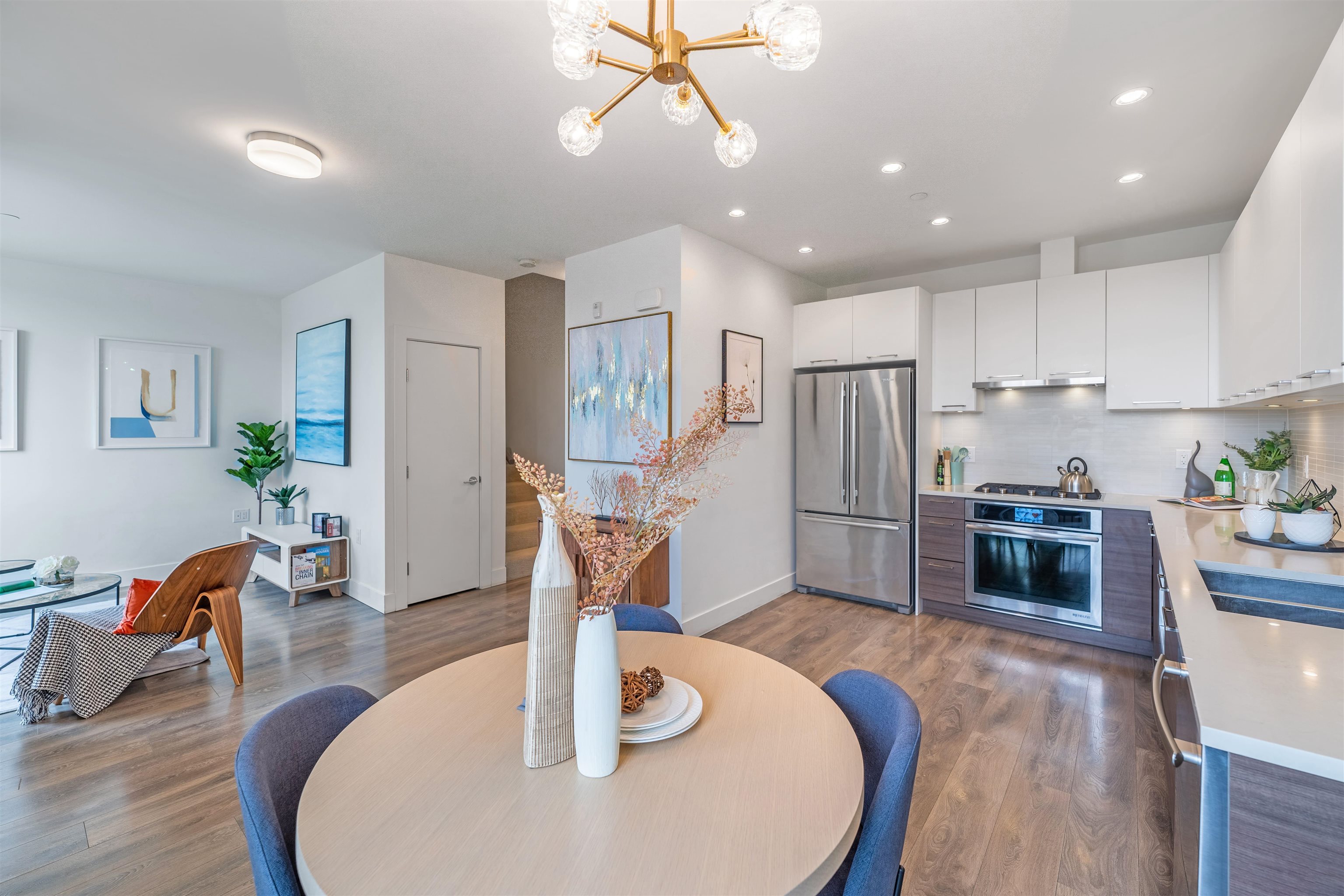 1 8599 River District Crossing - MLS&reg; # R3172545