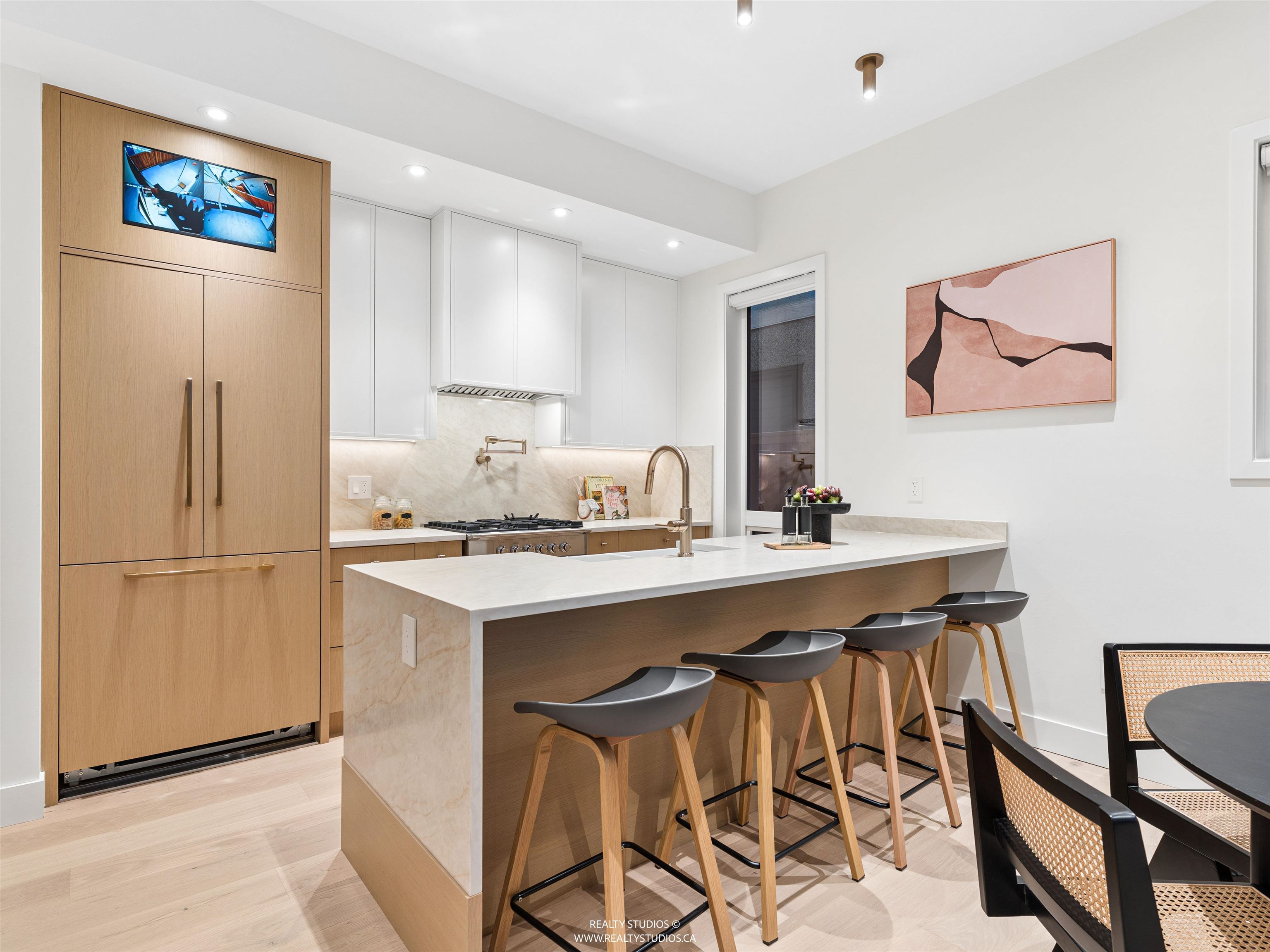 2 2541 2nd Avenue - MLS&reg; # R3174047
