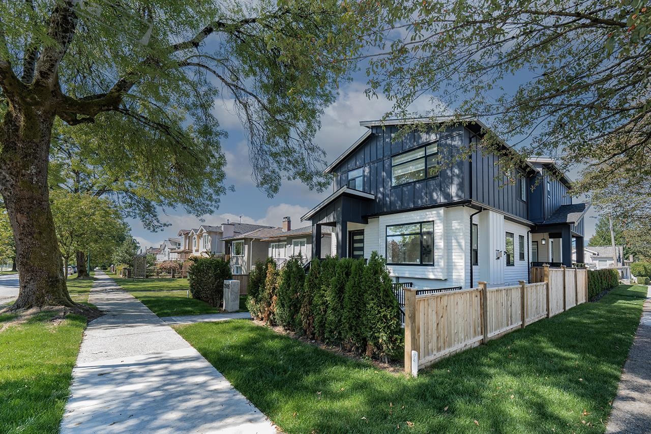  2995 17th Avenue - MLS&reg; # R3174114