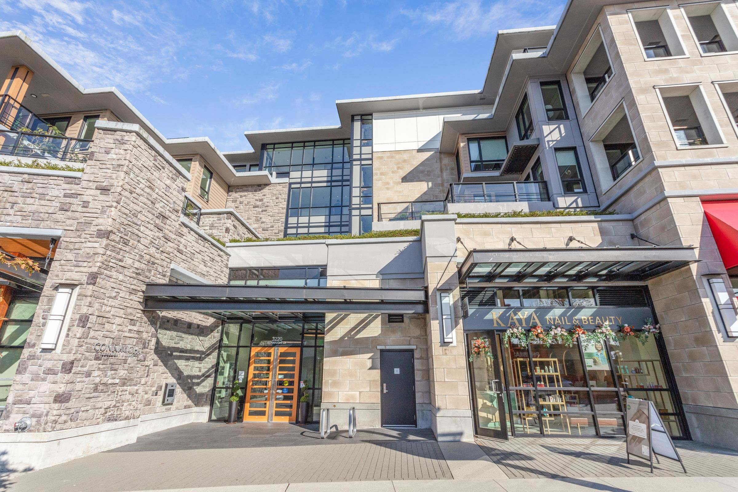 206 3220 Connaught Crescent - MLS&reg; # R3174448
