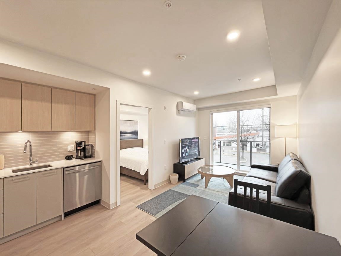 217 1529 Oxford  - MLS&reg; # R3175580