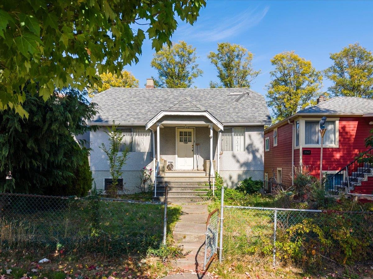  2741 Euclid Avenue - MLS&reg; # R3177441
